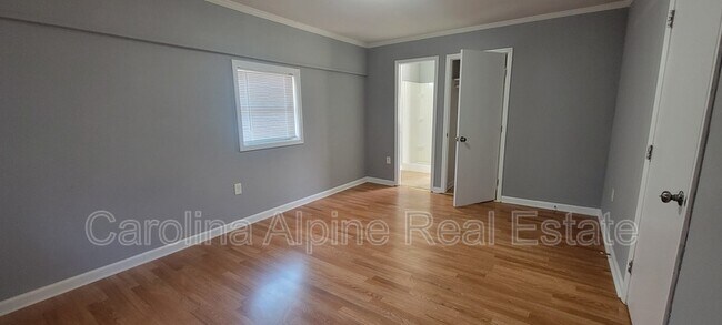 Building Photo - 5620 Anderson Rd