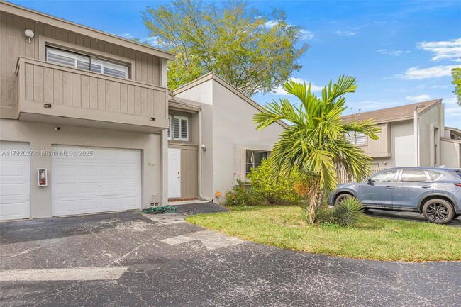 Building Photo - 10707 SW 113th Pl