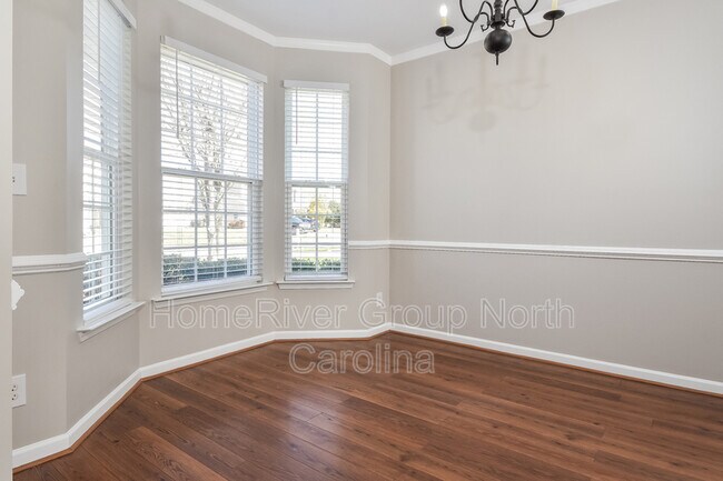 Building Photo - 107 New York Dr