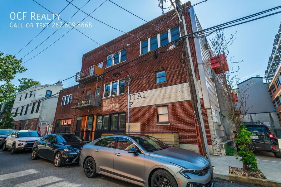 Foto del edificio - 144-50 W Laurel St
