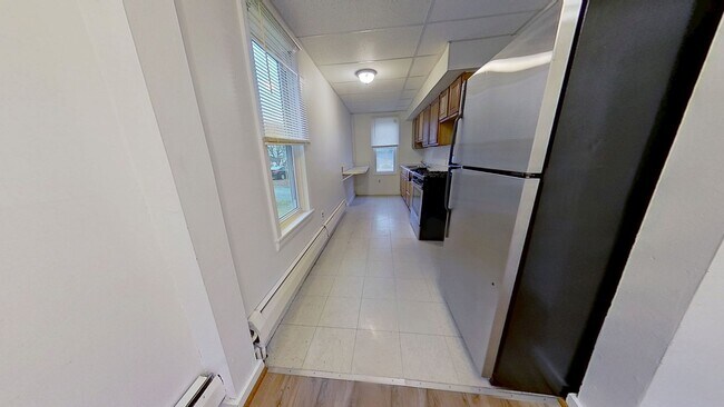Building Photo - Rear Unit