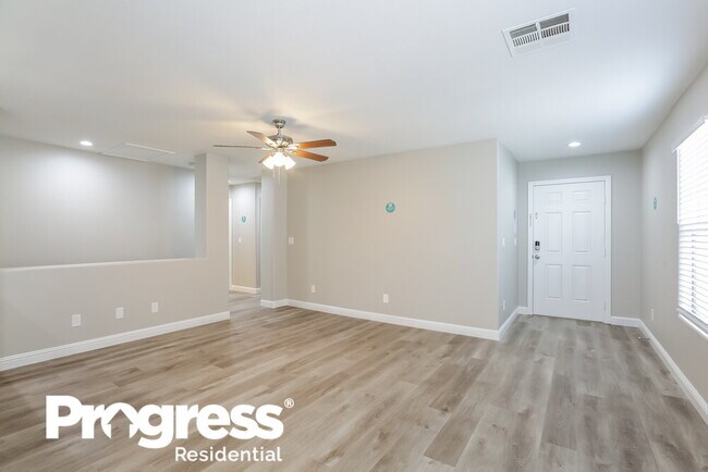 Building Photo - 11738 Magliana St