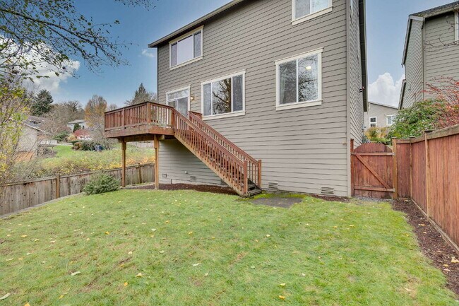 Foto del edificio - Spacious 4 bedroom home in Redmond!
