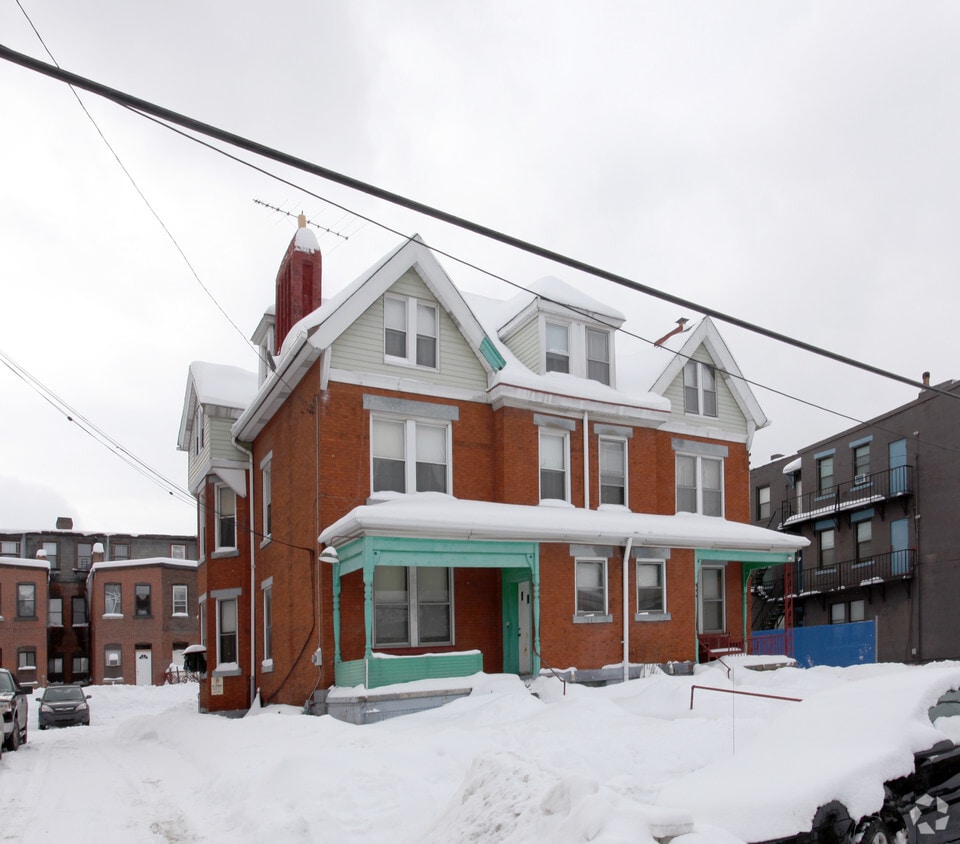 Primary Photo - 324 Oakland Ave