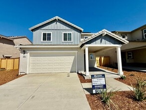 Building Photo - 1080 Silver Feather Wy