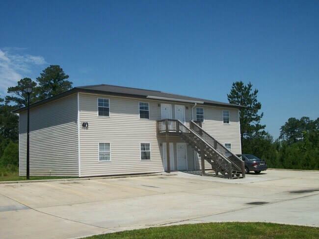 Building Photo - 30 Getaway Ln