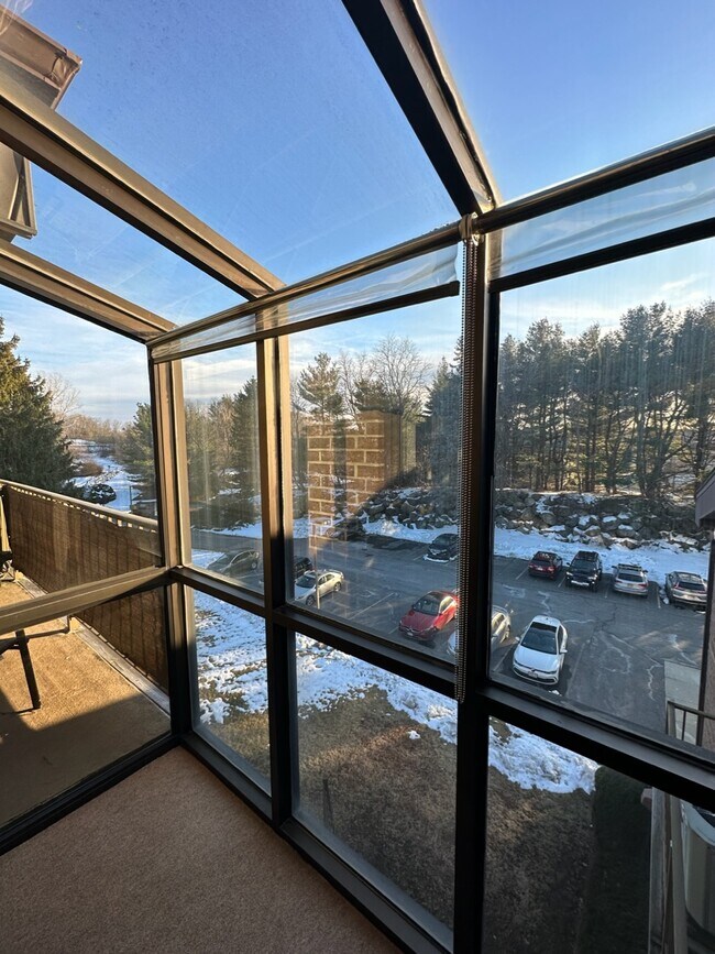 Foto del edificio - 1 Ledgewood Way