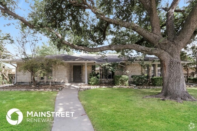 Building Photo - 1608 Cloister Way