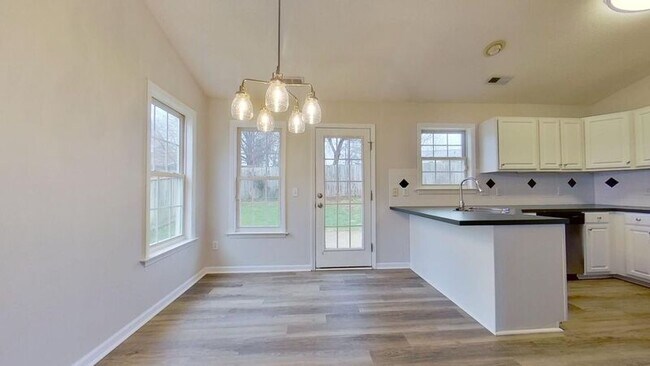 Foto del edificio - 1829 Camden Forest Dr