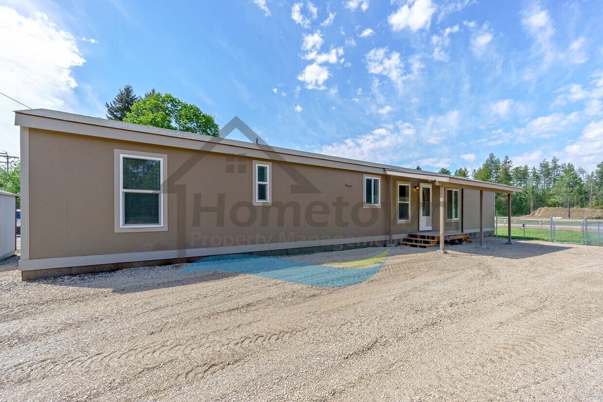 5563 Grove Ave, Athol, ID 83801 House Rental in Athol, ID