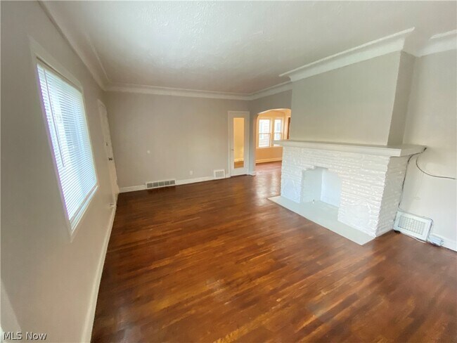 Foto del edificio - 1478 Sherbrook Rd