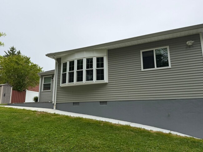 Foto del edificio - 1621 Oaklawn Ct