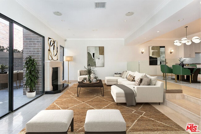 Foto del edificio - 9323 Burton Wy