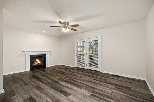 Living Room - 101 Center Grange Rd