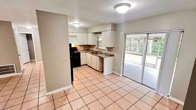 Foto del edificio - Lovely 3 Bd/2 Ba Home in Orlando!! Great L...