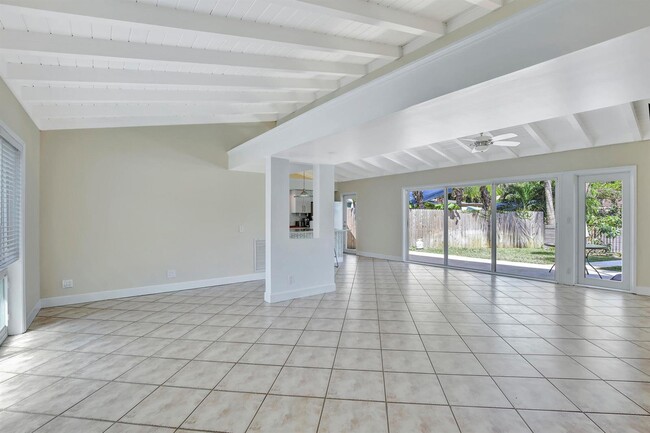 Foto del edificio - 1733 SW 5th Ct