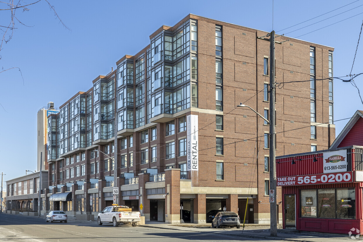 Photo du bâtiment - Isabella Condos
