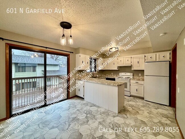 Foto del edificio - 601 N Garfield Ave