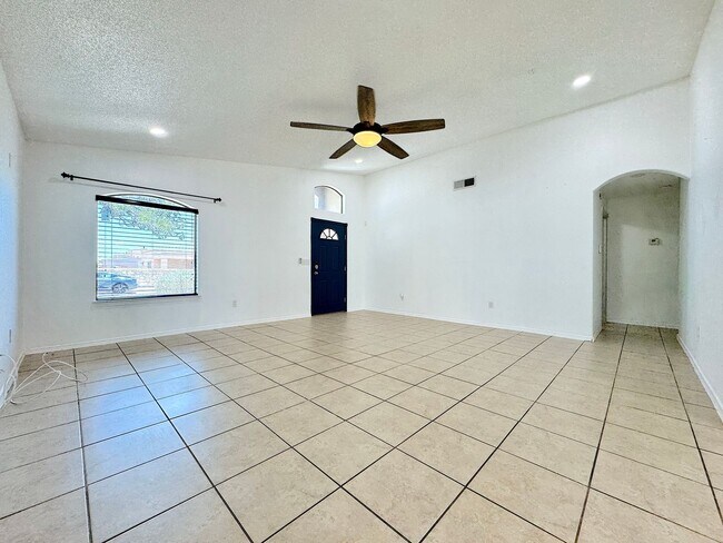 Foto del edificio - Sandstone Ranch Estates 4Bed Refrig A/C by...