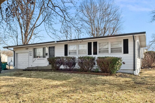 Building Photo - 3 Bedroom Home with Garage and Partially F...