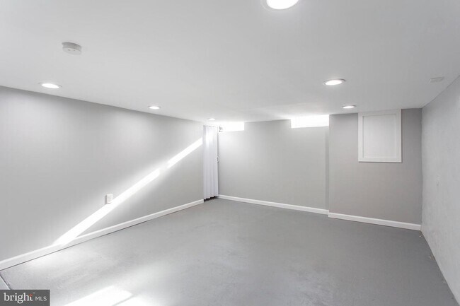 Foto del edificio - 2241 Bainbridge St