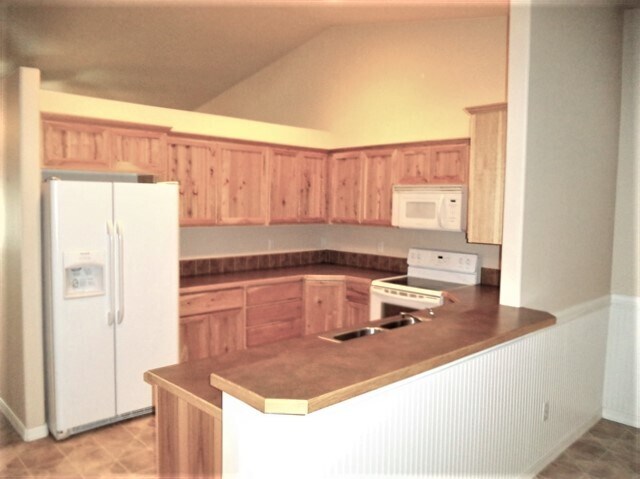 Foto del edificio - 544 N Locust Ave