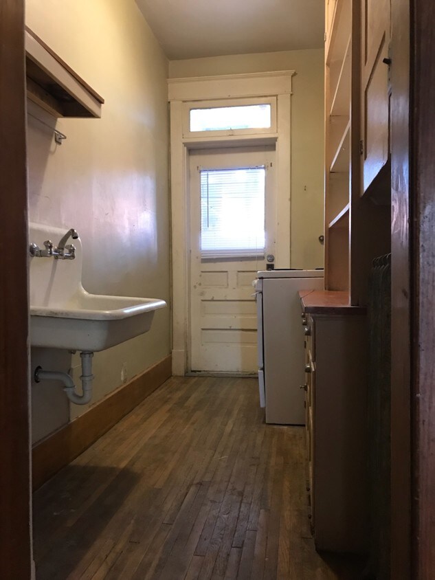 Photo - 833 S 13th St