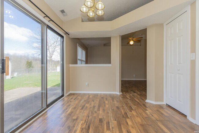 Foto del edificio - 3224 Park Ridge Dr