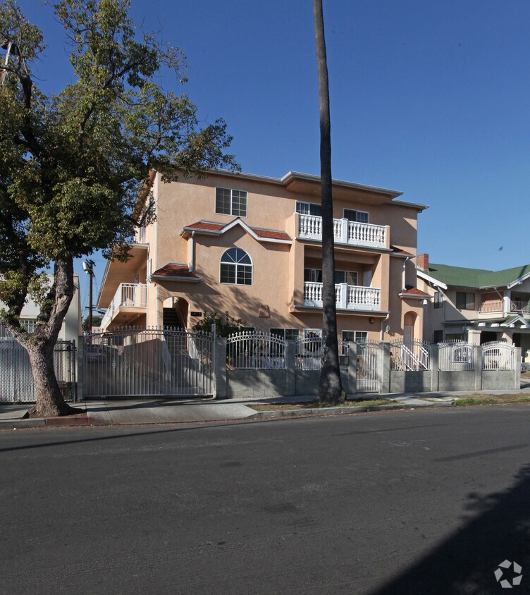 Primary Photo - 1515 N Kingsley Dr