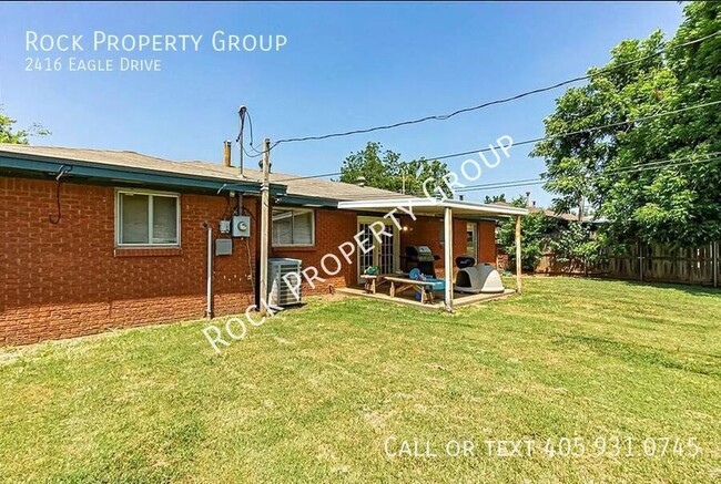 Building Photo - 3 bedroom, 1 bath, 1 car garage in Epperly...