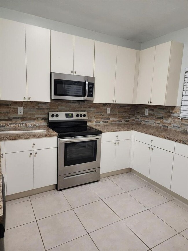 Photo - 1231 NE 32nd Ave House