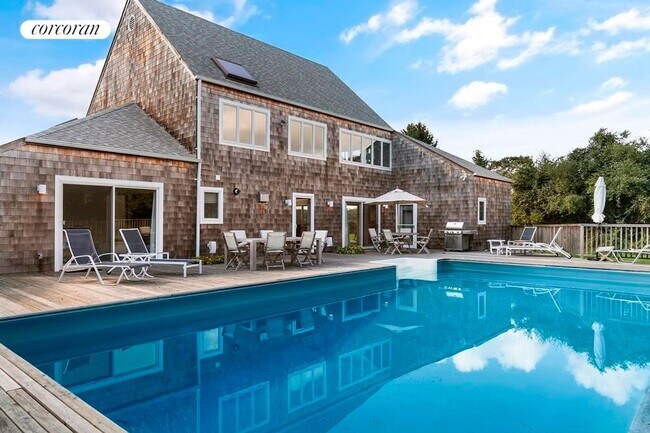 Building Photo - 105 Poxabogue Ln