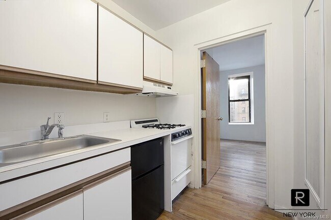 Building Photo - 51 1st Ave.
