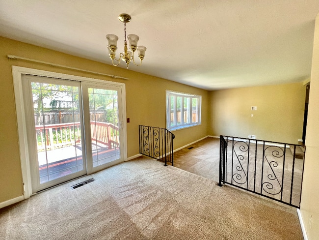 Building Photo - 811 Pescadero Dr