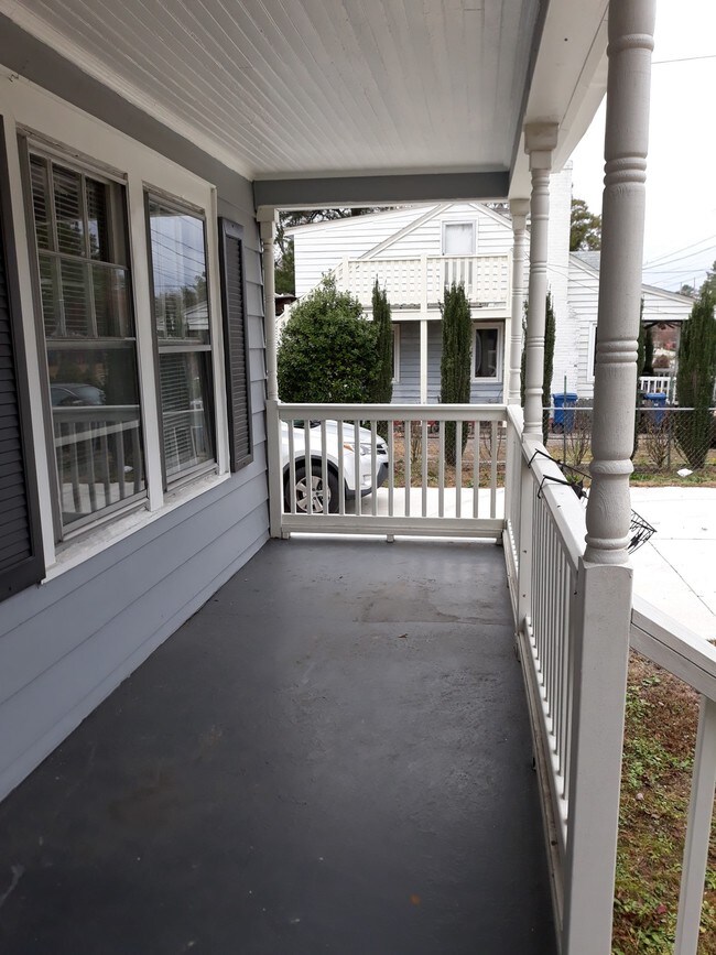 Foto del edificio - 2215 Bragg Boulevard