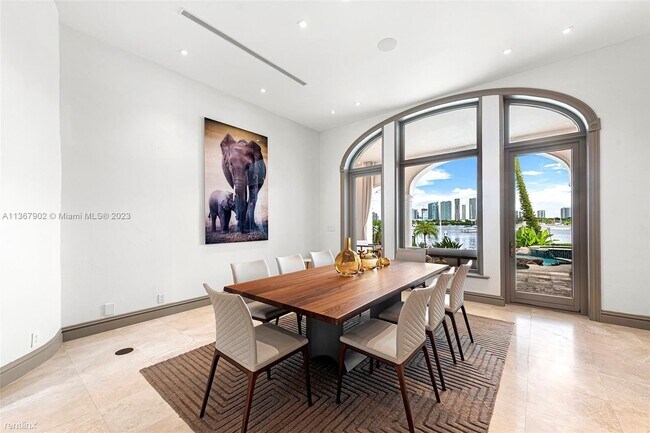 Foto del edificio - 5 br, 5.5 bath House - 432 S Hibiscus Dr