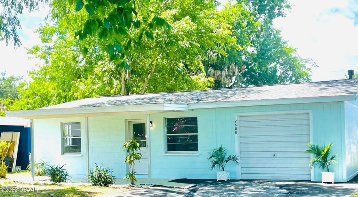 Primary Photo - 2608 Anastasia Dr