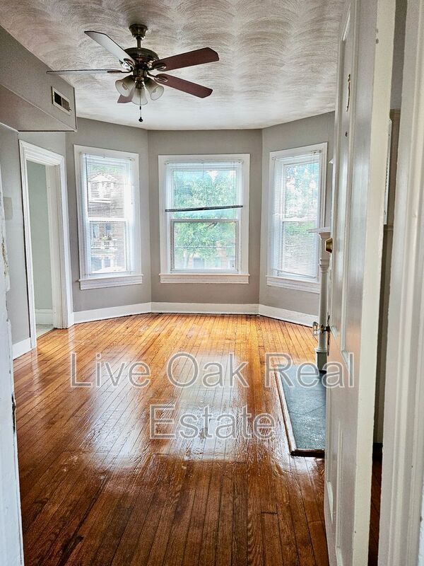 Foto del edificio - 610 Redgate Ave