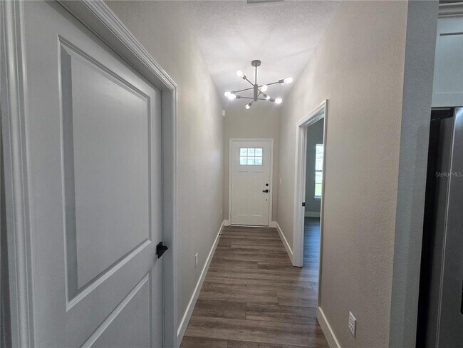 Foto del edificio - 7493 Canterbury St
