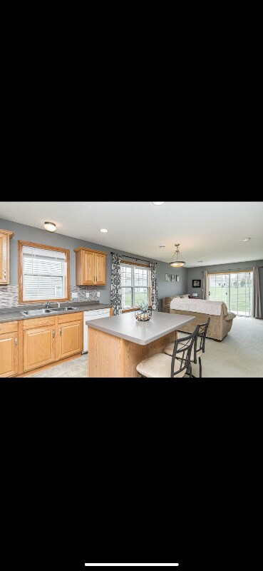 Building Photo - 574 Pointe Ct SW