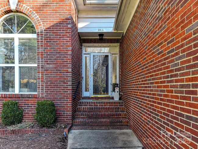 Foto del edificio - 6915 Pleasant Dr