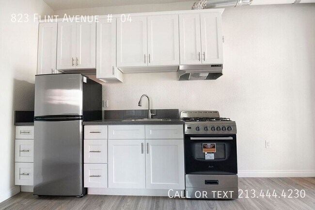 Foto del edificio - 823 N Flint Ave