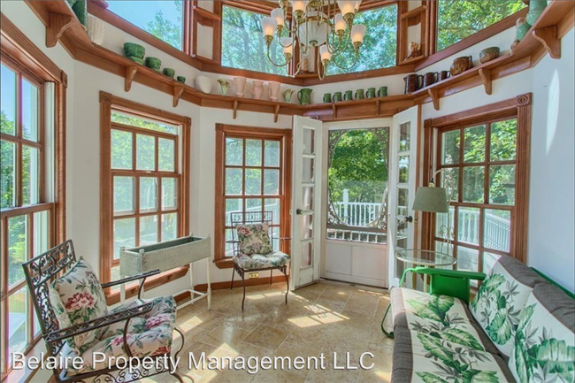 Building Photo - 3 br, 1.5 bath House - 303 Blossom Street
