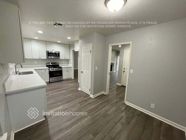 Building Photo - 7205 Sutherland Way