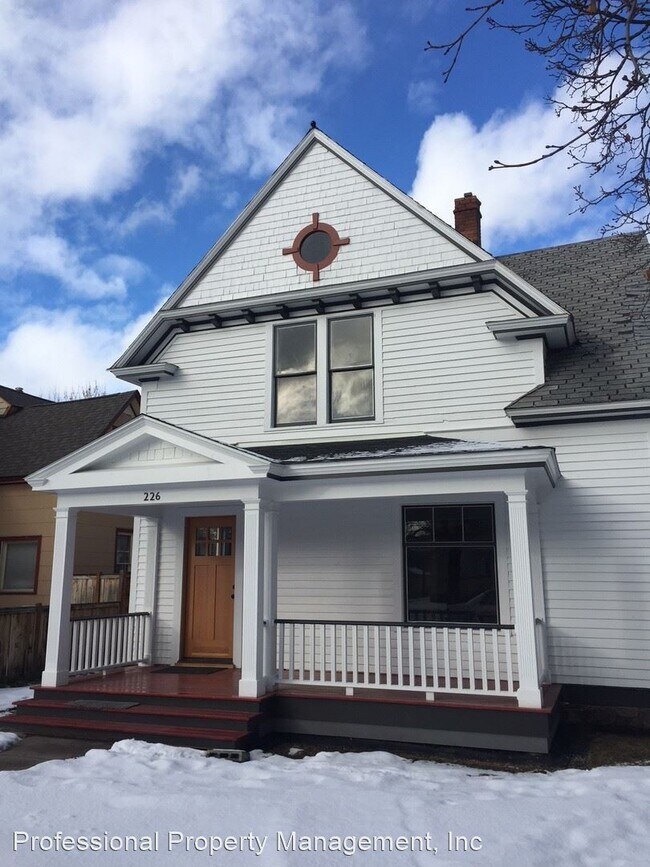 Foto del edificio - 4 br, 2 bath House - 226 S 6th St E