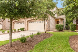 Building Photo - 87 Aventura Pl