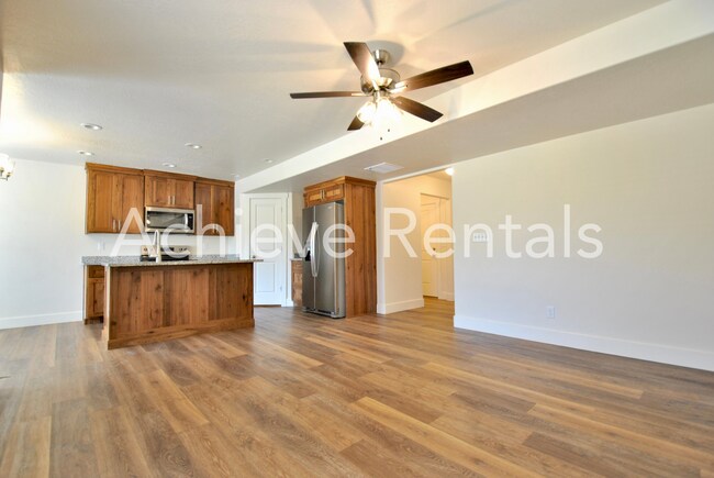 Foto del edificio - Conveniently Located North Logan Village Townhome | Near Utah State and Hospitals