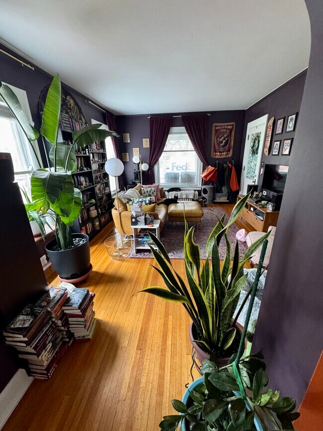 Foto del edificio - 609 East Walnut Street