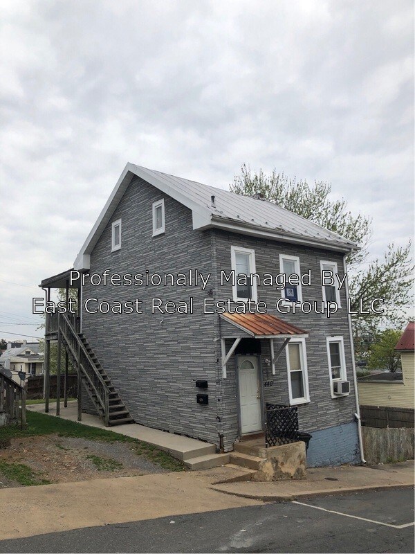 Building Photo - 440 George St