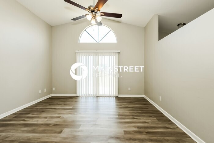 Foto principal - 3 Bedroom Pet-Friendly Home in Cape Coral,...